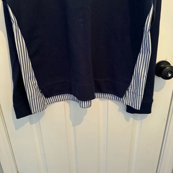 Banana Republic Women’s Large Navy Blue Stripe Sweatshirt - Picture 5 of 9